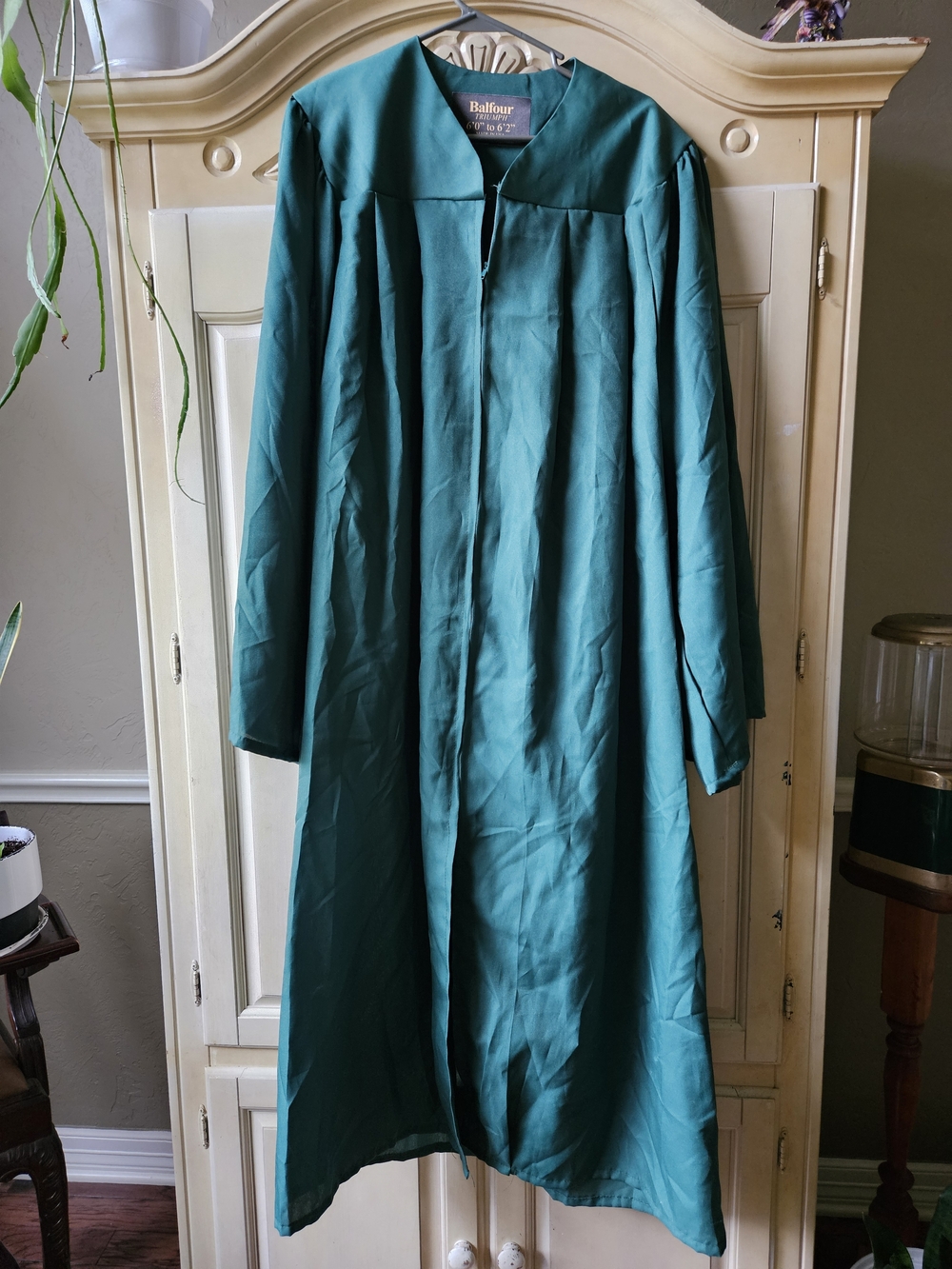 Balfour Emerald Green Graduation Gown 6'0"-6'2"